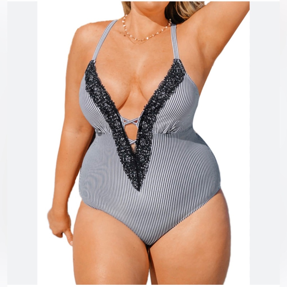 CUPSHE Women's One Piece Vintage Lace Deep V Neck Cutout Swimsuit NWT 4X